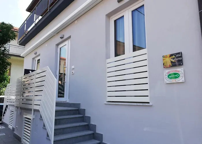 ゲストハウス Casa Maluna 4*